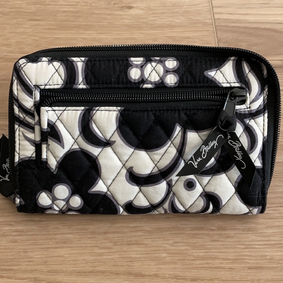 New Vera Bradley turn lock wallet - floral - Picture 5 of 5